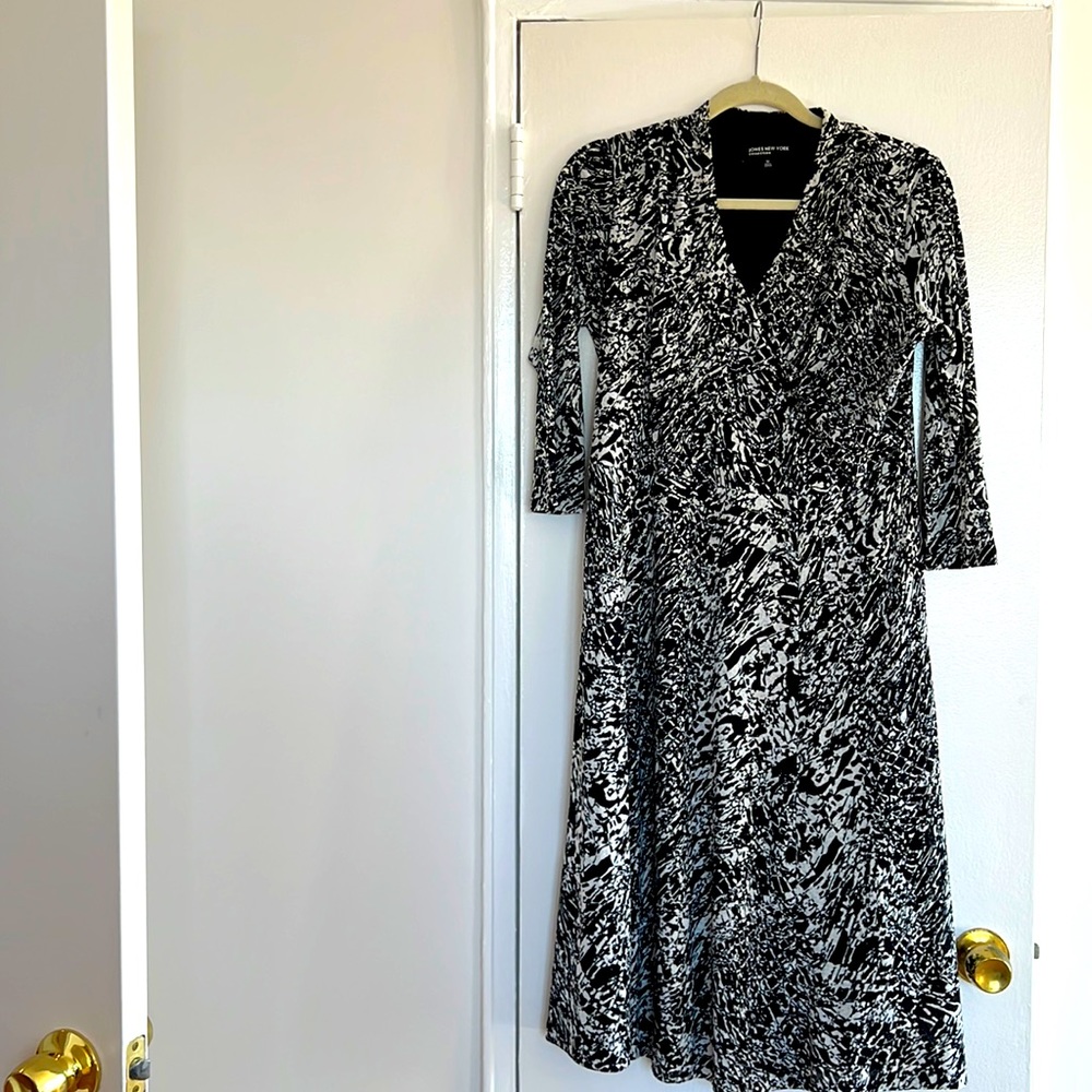 Navy-white faux-wrap maxi dress. Three quarter sleeves    Lined.  Polyester